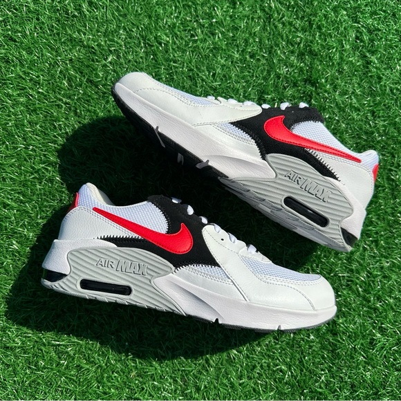 Nike Air Max Excee White / University Red / Black - Picture 9 of 13